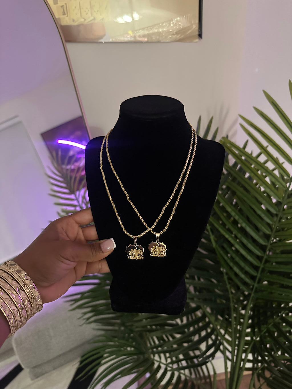 BB Necklace