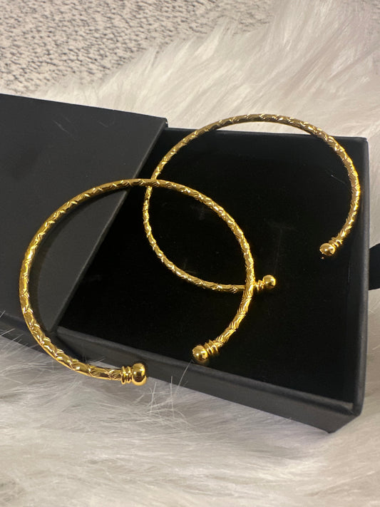 Golden Essential Bangle